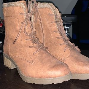 Lace up Boots Tan, Suede